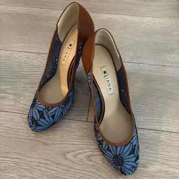 DIANA 파랑 꽃무늬 하이힐 23cm