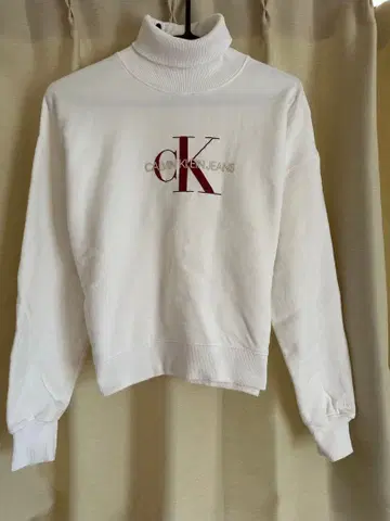 Calvin Klein 터틀넥 트레이닝복