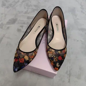 DIANA 회화 시리즈 로우 펌프스