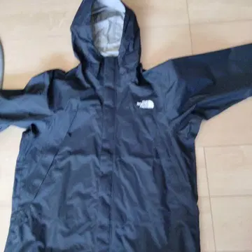 The North Face 블랙 도트 샷 자켓 M