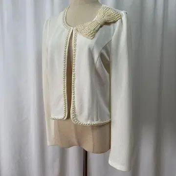 [ 미사용품 ] 소브레 sobre 아이보리 노카라 자켓 펄 장식 M