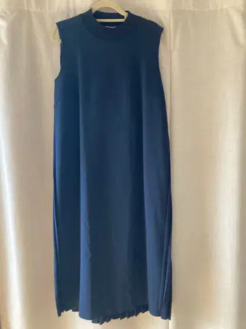 오쿠야마 니트 슬리브리스 롱 원피스