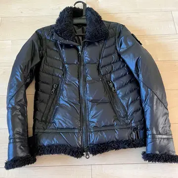 roar 퍼 달린 블랙 다운 자켓