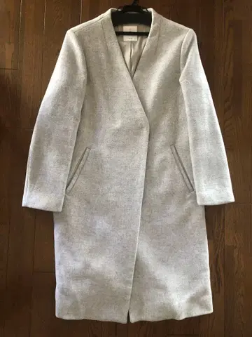 그레이의 심플 롱 코트