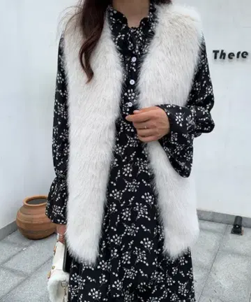 볼륨 인조 모피 베스트 퍼 베스트 ABITOKYO