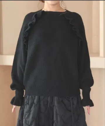 DONOBAN 도노반 프릴 래글런 니트 새상품