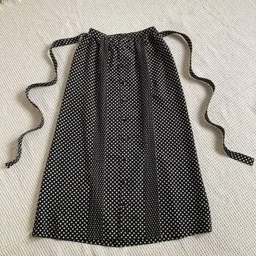 핑크하우스 물방울 패턴 스커트 도트 화이트 블랙 싸개 버튼 핀턱