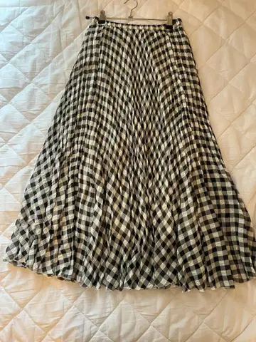 UNITED ARROWS 체크 무늬 플레어 스커트