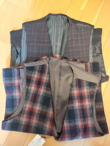 체크 무늬 울 혼방 베스트