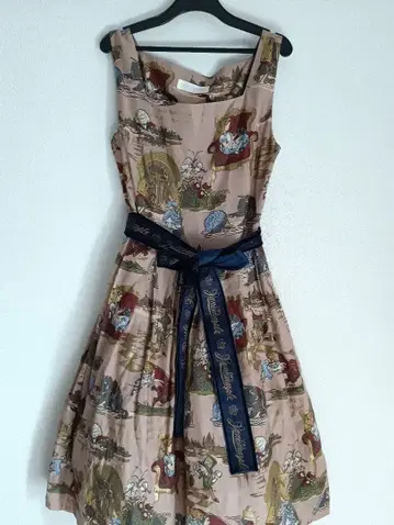 거울 나라의 앨리스 스퀘어 드레스