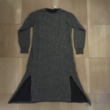 [새상품] 사이드 슬릿 그레이 니트 원피스 L