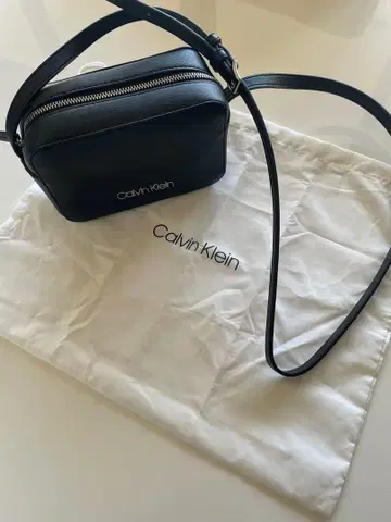 캘빈 클라인 블랙 숄더백