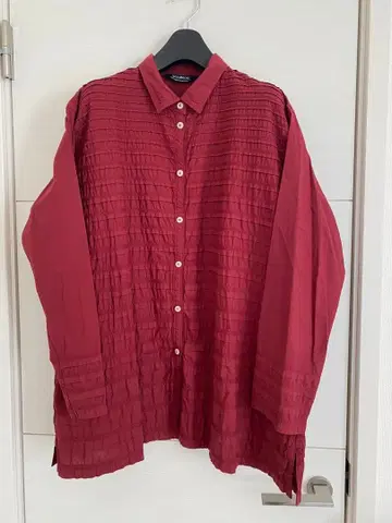 [ 새상품급 ] 얏코 리카르도 와인 레드 플리츠 셔츠 사이즈 3