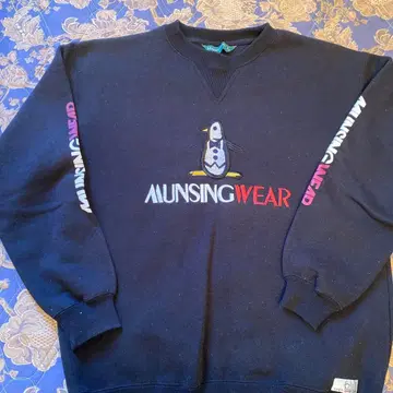 가격 인하했습니다! 블랙 Munsingwear 펭귄 자수 트레이닝복