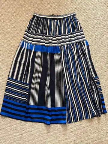 UNITED ARROWS 스트라이프 플레어 스커트