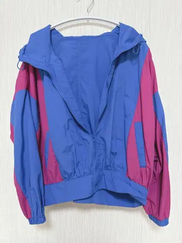 컬러 블록 후드 부착 나일론 자켓