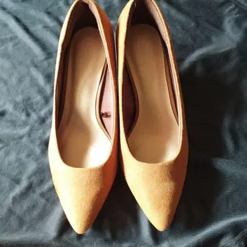 브라운 스웨이드 펌프스 23.0