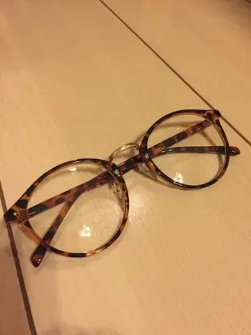 클래식 보스턴 패션 안경으로 귀엽게 이미지 변신!! 패션 안경 여성용