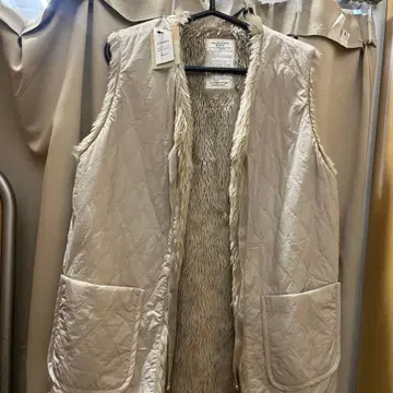 택 포함 새상품 베이지 퍼 베스트 사이즈 F