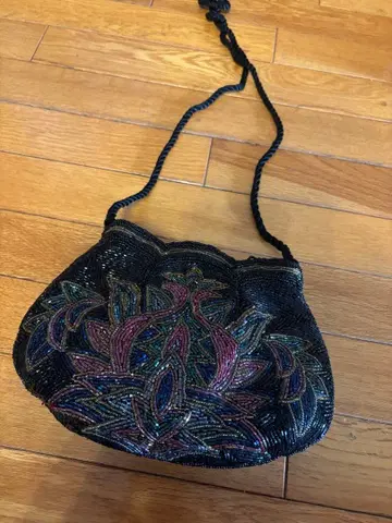 비즈 자수 핸드백