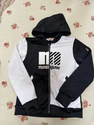 [ 미사용 새상품 ] 먼싱웨어 munsingwear 속기모 후드티 M