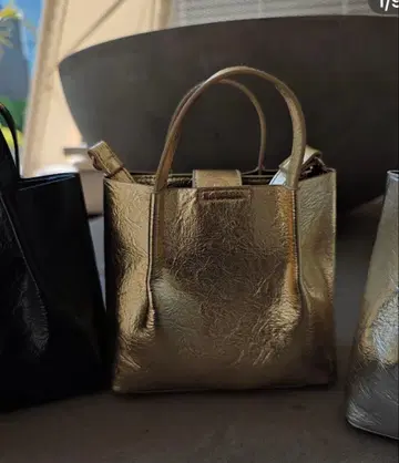 에스트레자 골드 합성 피혁 숄더백