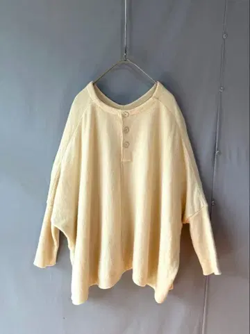 BEARDSLEY 비어즐리 울 혼방 와이드 니트 아이보리