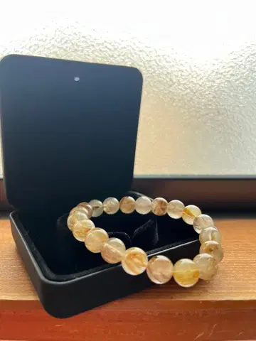 [ 가격 대폭 인하 ] 루틸 쿼츠 염주 팔찌 케이스 포함