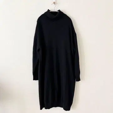 ORDINARY FITS 하이넥 모헤어 알파카 니트 원피스 블랙