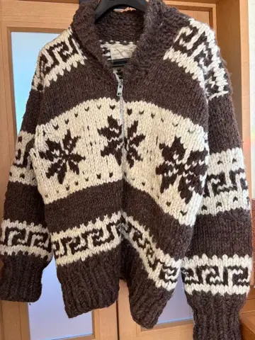 Cowichan Indian 울 스웨터
