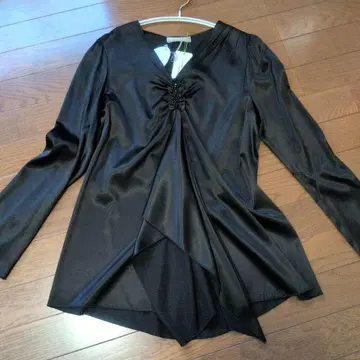 DAMA 새상품 긴팔 블라우스 블랙 광택 실크