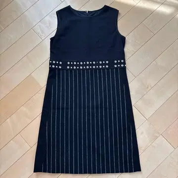 [ ARTISAN ] 슬리브리스 원피스 블랙