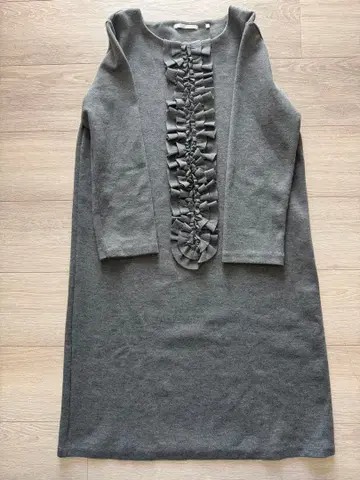 두클라쎄 M 그레이 프릴 원피스