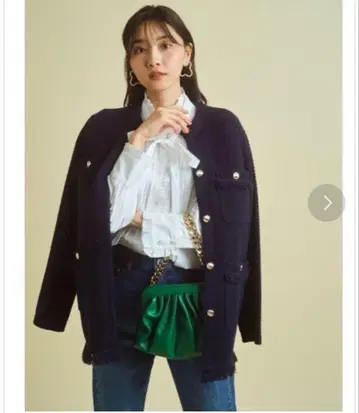 저스길리티 프린지 노카라 재킷 네이비