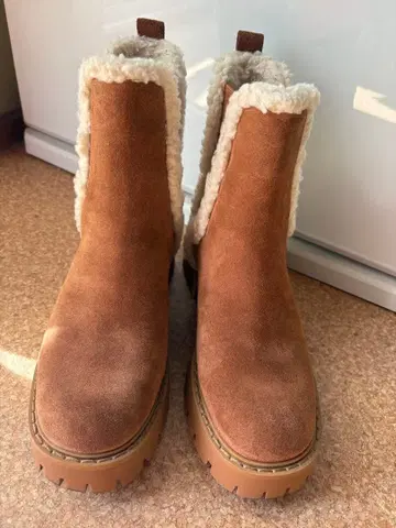 MICHAL KORS 스웨이드 부츠