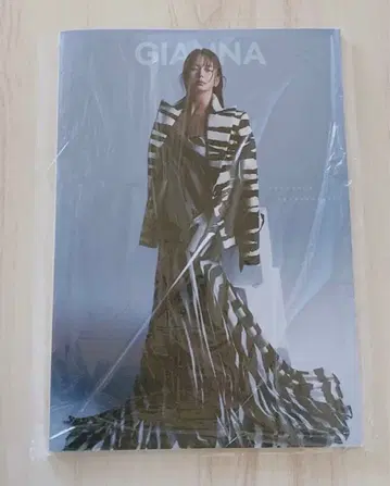 GIANNA 젠나 일반 버전 2025년 9월 16호 응모권 포함