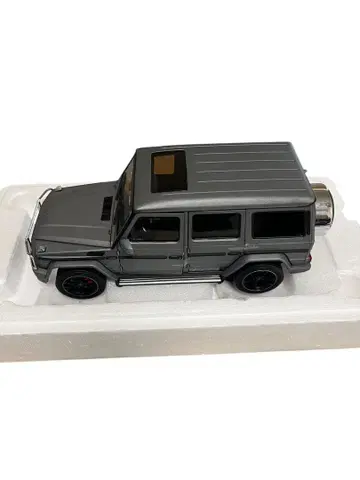 Almost Real 메르세데스 벤츠 G65 AMG 1/18