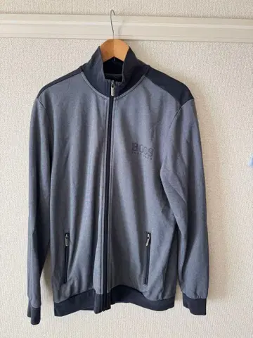 BOSS 그레이 집업 자켓