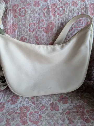 mystic 화이트 숄더백