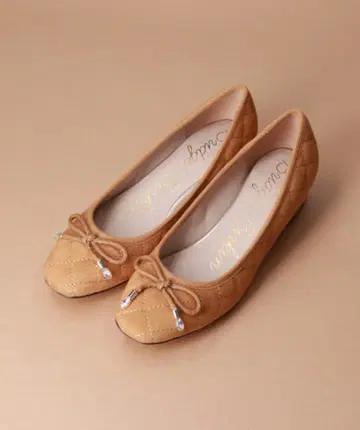 브리지트 버킨 퀼팅 펌프스 24