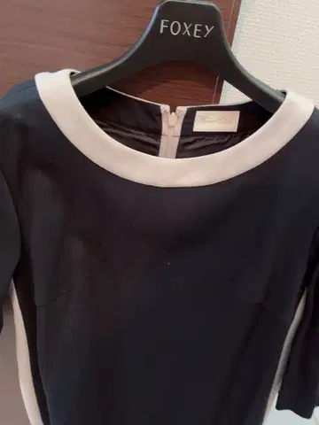 그레이스 콘티넨탈 그레이스 클래스 원피스 블랙 화이트