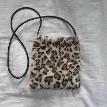 프릭스스토어 레오파드 무늬 레오파드 숄더백