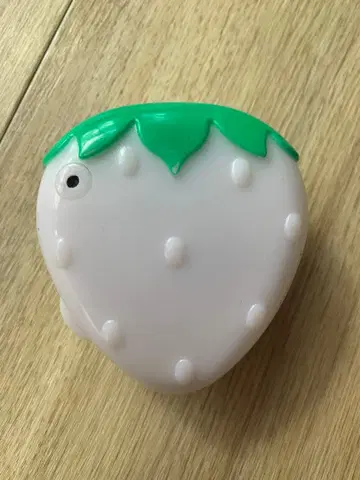 산리오 퓨로랜드 미라클 딸기 라이트