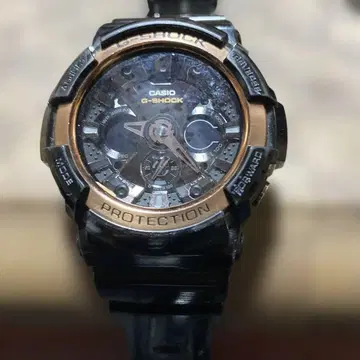 CASIO G-SHOCK 손목시계 블랙/골드