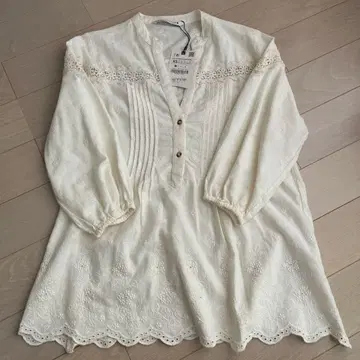 아이보리 오부 소매 튜닉