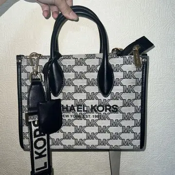 MICHEAL KORS 백
