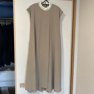 UNITED TOKYO 베이지 롱 원피스