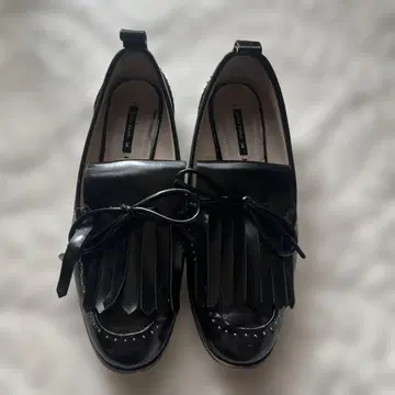 ZARA 블랙 로퍼 38