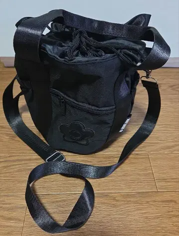 마리쿠아 블랙 숄더백