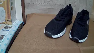 경량 메쉬 블랙 워킹화